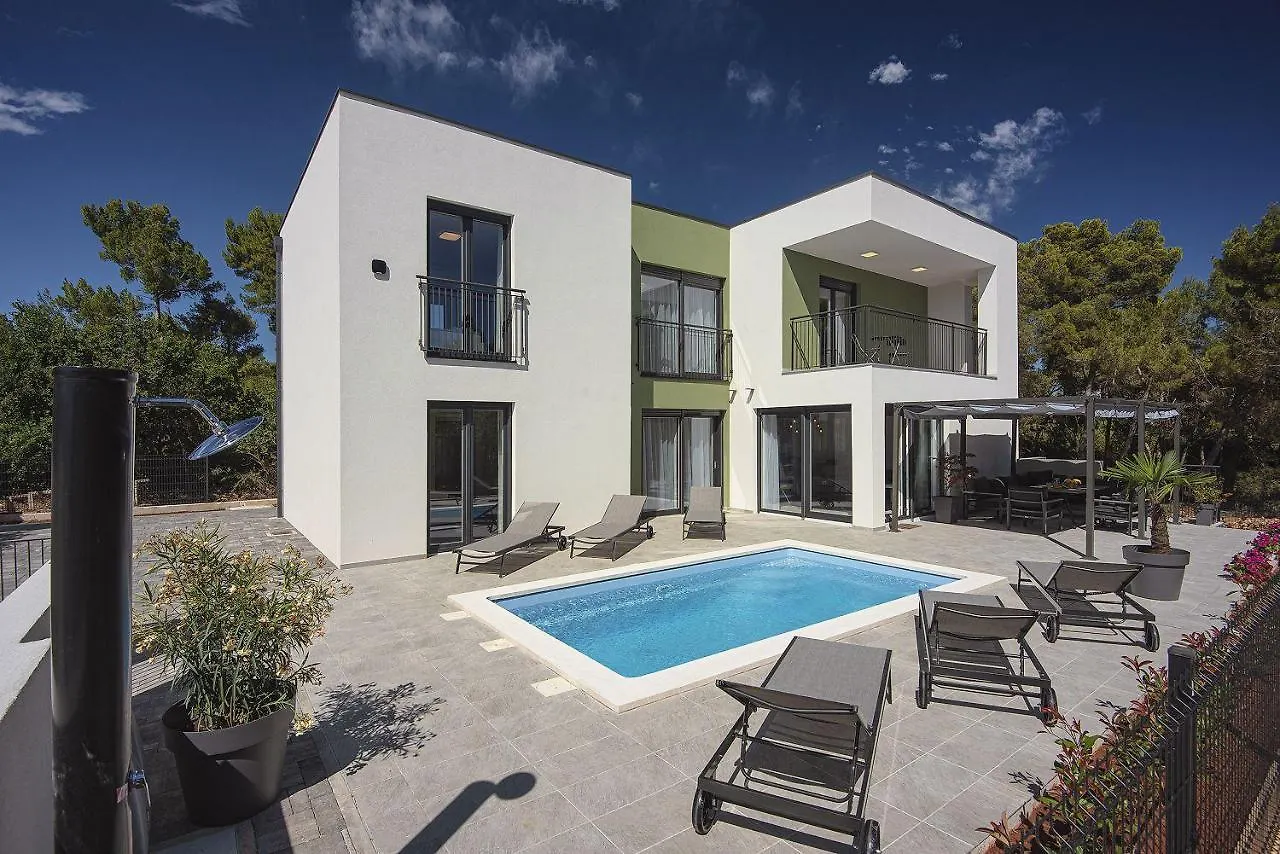 Moderne Villa Mit Privatem Pool, Sonnenterrasse Nur 2 Km Vom Strand Medulin