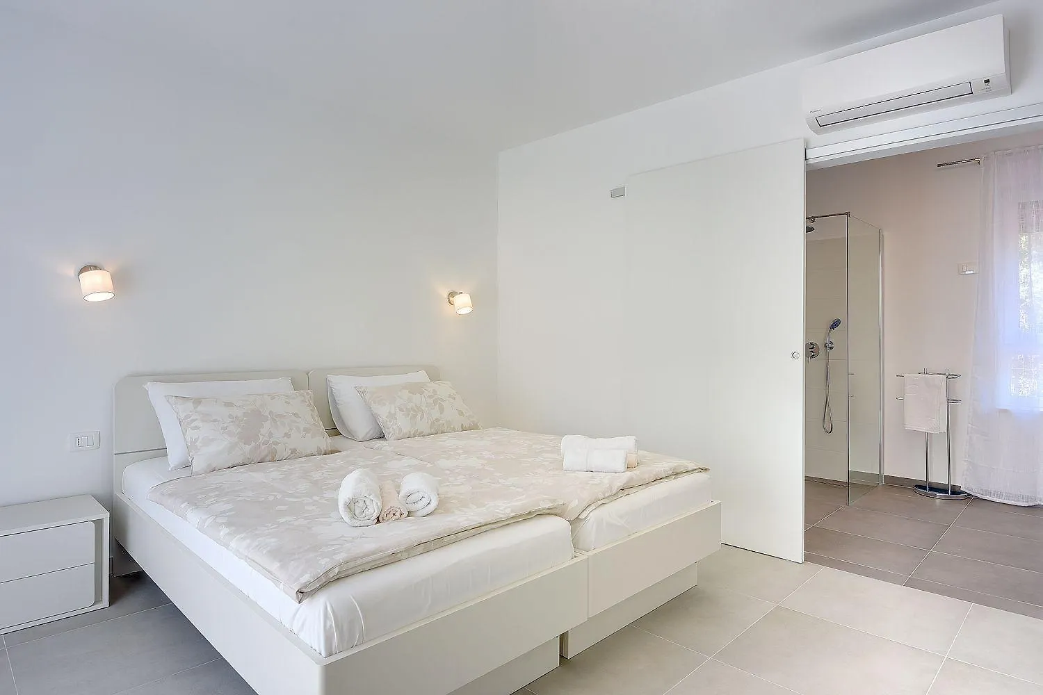 Moderne Villa Mit Privatem Pool, Sonnenterrasse Nur 2 Km Vom Strand Medulin
