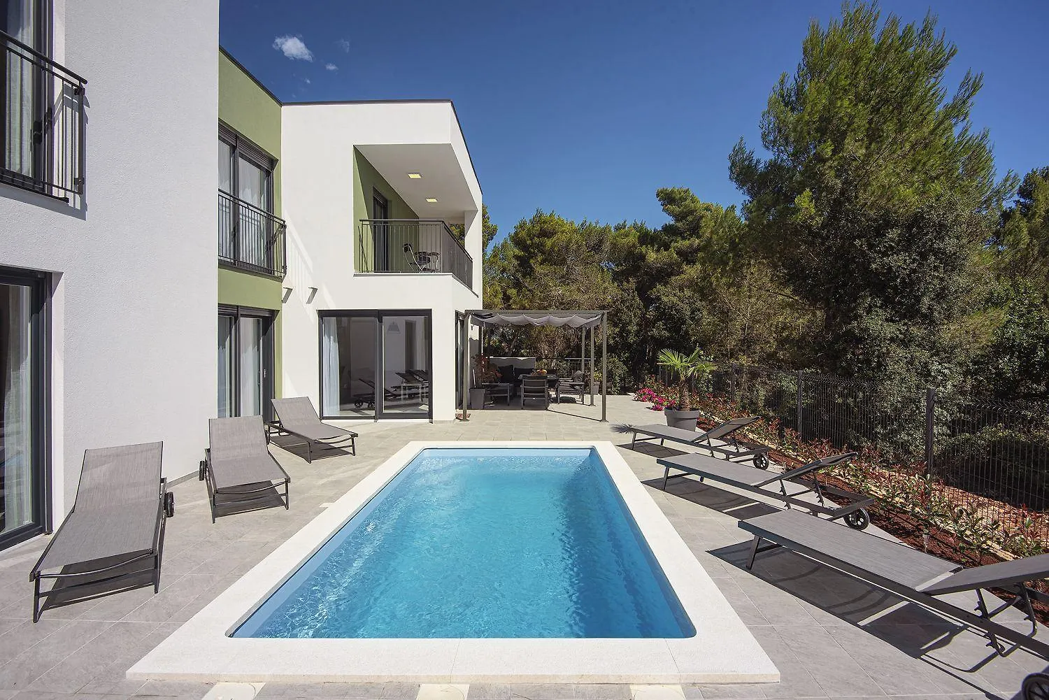 Holiday home Moderne Villa Mit Privatem Pool, Sonnenterrasse Nur 2 Km Vom Strand Medulin Croatia
